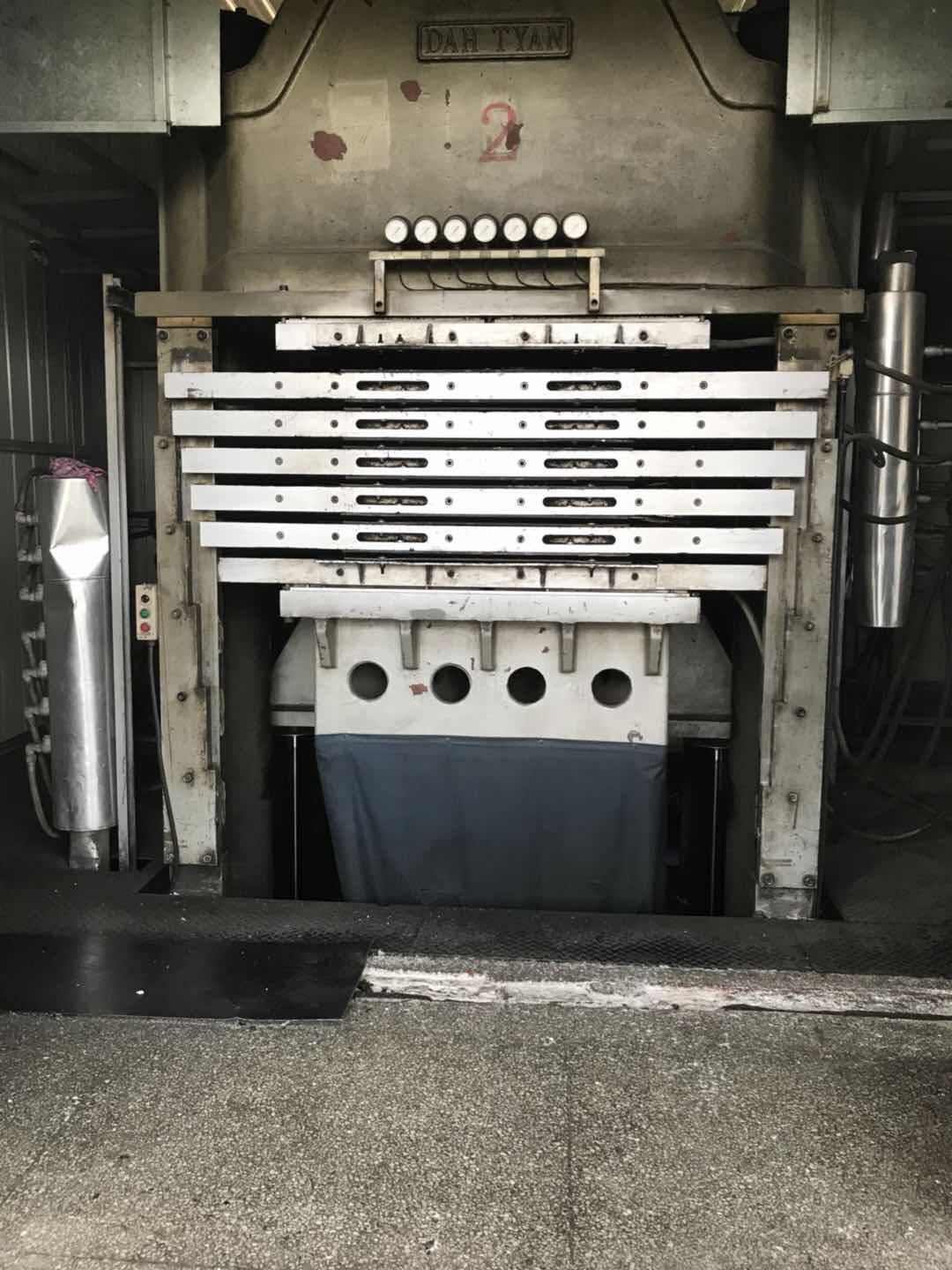 Foaming workshop and production equipment